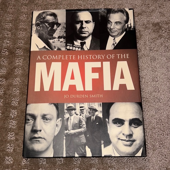 A Complete History of the Mafia by Jo Durden Smith Hardcover Coffee Table Book - Picture 1 of 6